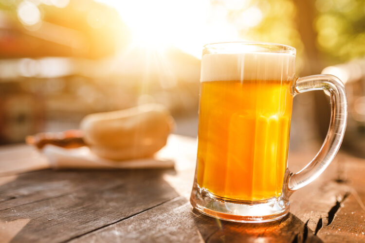 Почему нельзя оставлять пиво на солнце?